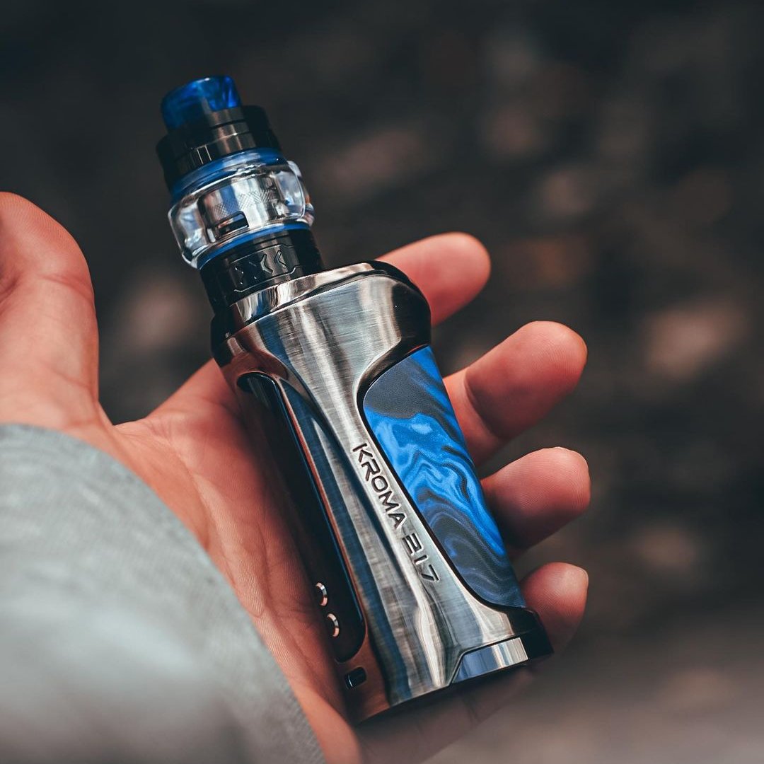 Today's hand-check 🔥What vape are you carrying?🧐😎 📷by Daniel Rose  https://t.co/mRk42PC5ZQ