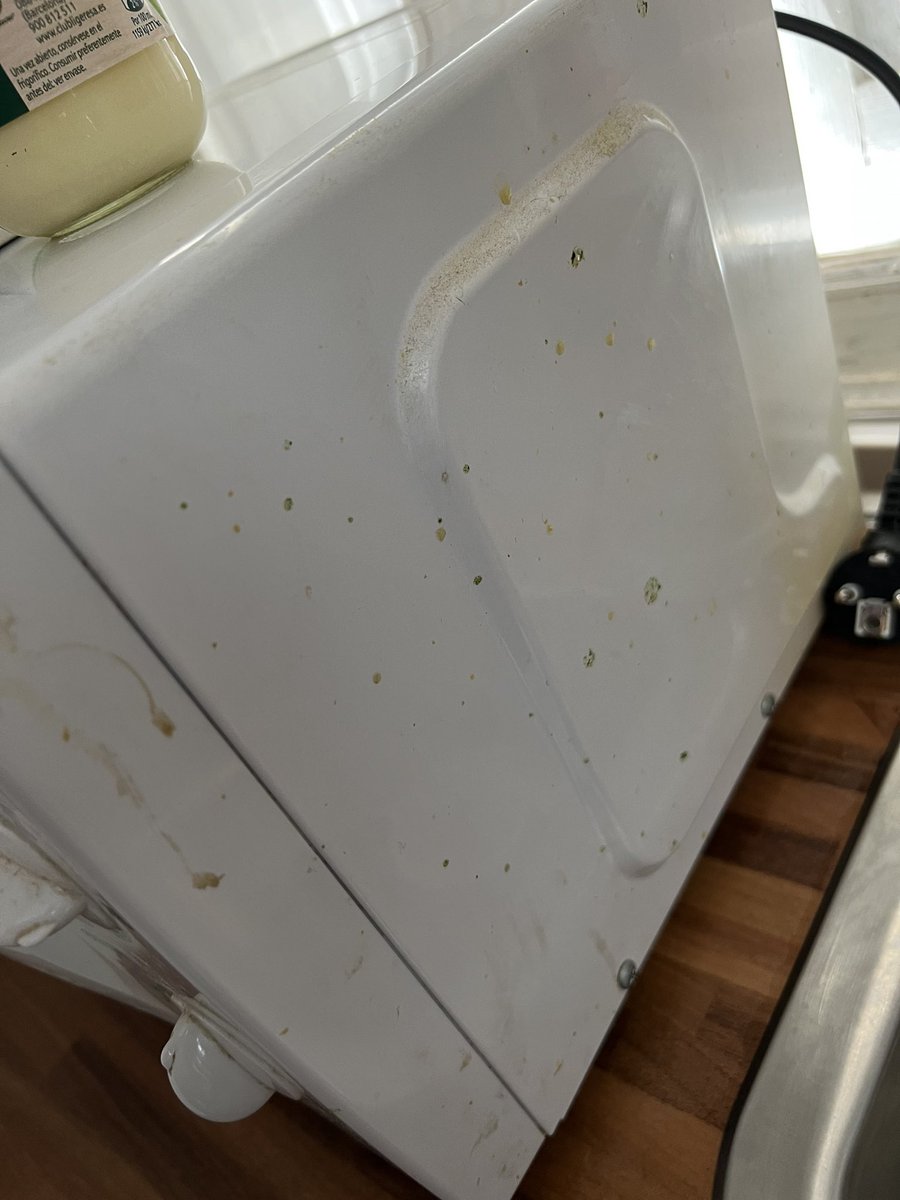 Machio20's tweet photo. @bookingcom ESTAFADORES POR OFRECER ALOJAMIENTOS EN PÉSIMAS CONDICIONES. CASA KUNDA EN GÜEJAR SIERRA (GRANADA). NUM DE CONF: 2824191231 PIN:1572 https://t.co/eJCwCJOA0R