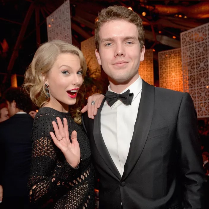  Happy birthday to the beautiful and fabulous actor, Austin Swift, who turns 30 today  