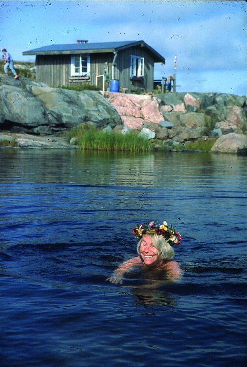 womensart1's tweet photo. #WOMENSART blog:
Tove Jansson, Moomins Creator, Artist &amp; Author.
https://t.co/vUt2rA8i7q https://t.co/Lzsz0tfJgb