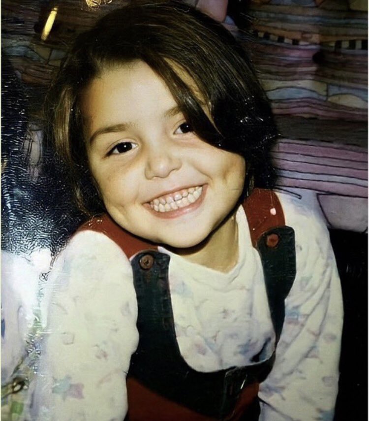 IlaRossi's tweet photo. #WeForHandemyy
Perché questo sorriso non scompaia mai! https://t.co/jczj7PM3JI