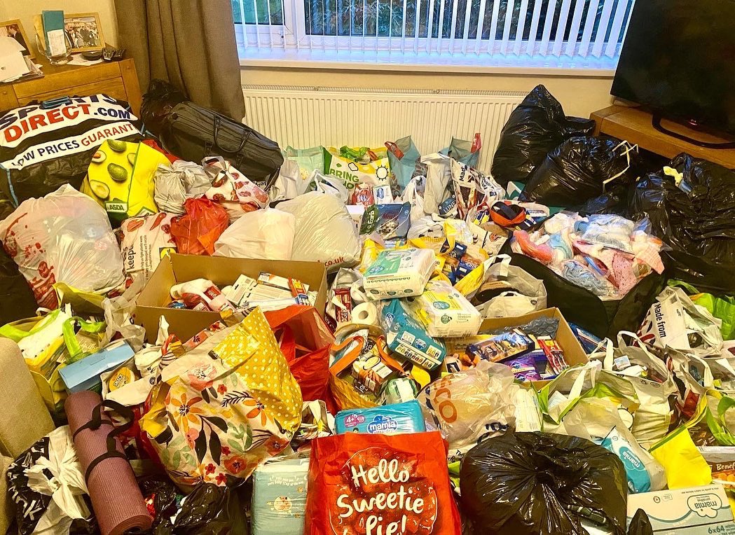 hil3494's tweet photo. A huge thankyou to everyone who has donated towards Team Hill’s Ukraine Appeal - including the wonderful children and parents at school - We have been overwhelmed by people’s generosity - Helping to make a difference! You are all amazing!!🇺🇦🇺🇦🇺🇦 #WorkingTogether @Oldham_Hour https://t.co/GeseEolpJM