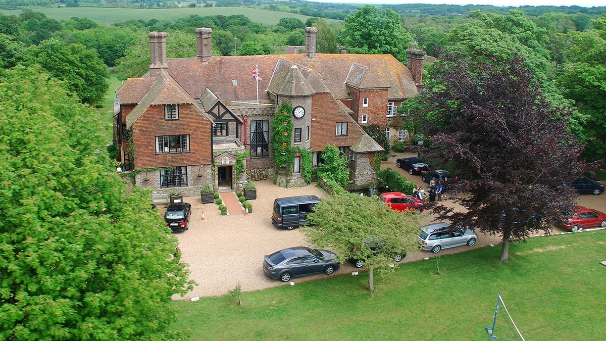 PSFSchoolFinder's tweet image. Contact us or register for your free consultation with our experts here and we will be happy to share our experience and knowledge and pinpoint some perfect schools. 

ukprivateschoolfinder.com

#ukboardingschools #ukboardingschool #britishboardingschool #boardingschooluk