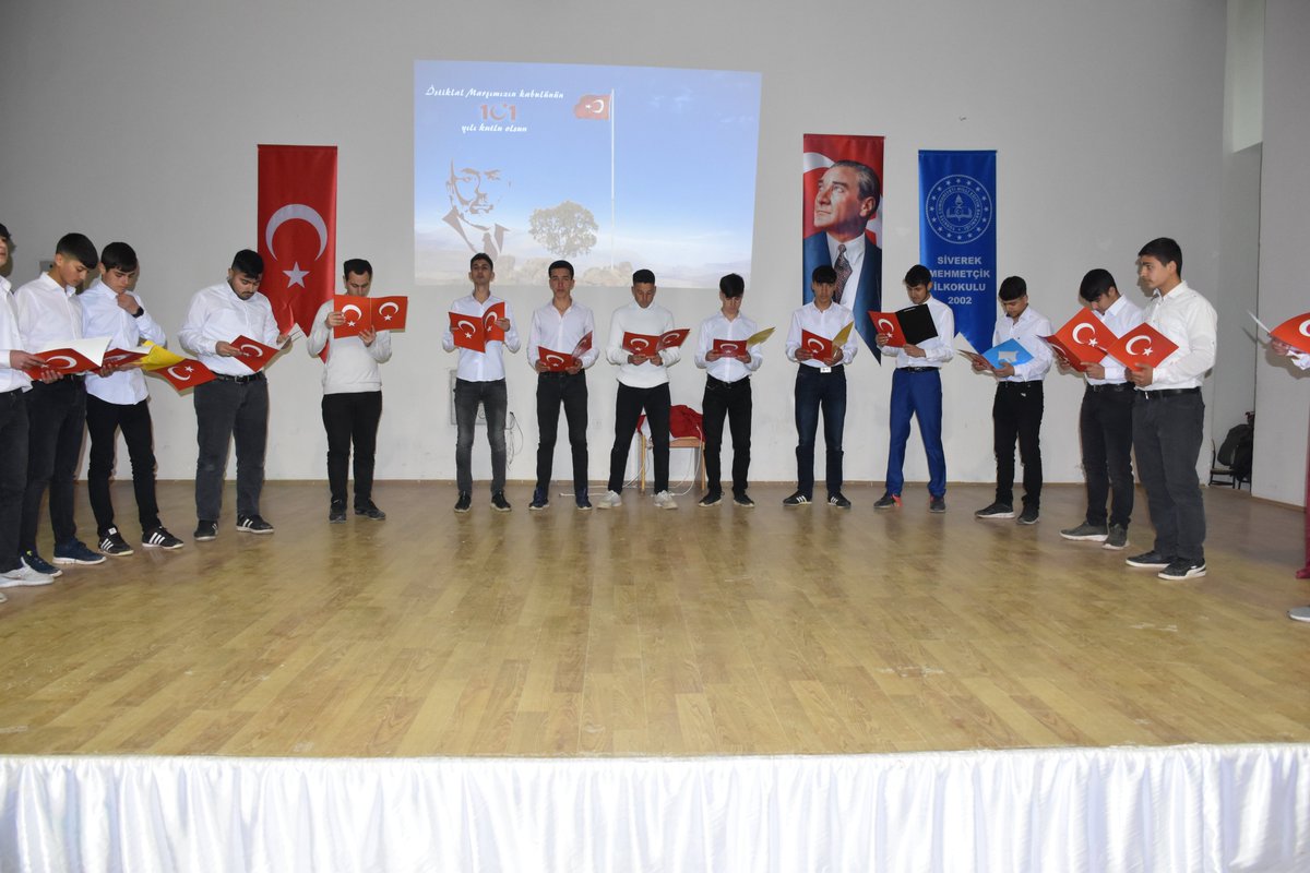 siverekmem63's tweet photo. İlçe Milli Eğitim müdürlüğümüz tarafından, özgürlük, bağımsızlık ve Milli Mücadelemizin en önemli imgelerinden birisi olan İstiklal Marşımızın, kabulünün 101. yıl dönümünde yapılan etkinlikle kutlandı. 
@tcmeb 
@Abdullah_Erin47 
@aziz_glbs 
@sanliurfammem63 
@NKapanoglu https://t.co/dNdXBTkMsj