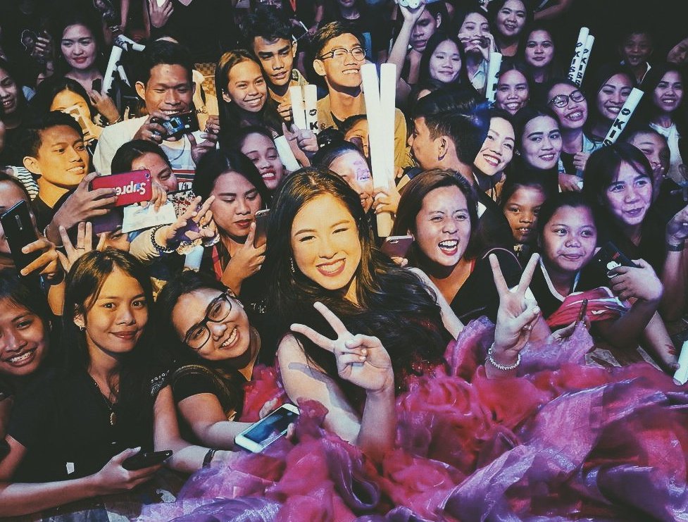 Hope4Kisses's tweet photo. Sometimes home can be another person. 

@KissesDelavin 

KISSES our BIAS

#KissesDelavin https://t.co/3hfnPvjnW3