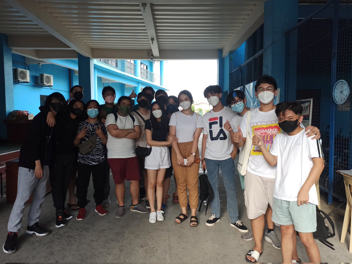 sel_arsenic's tweet photo. Huhu thank you for making this day super special kahit saglit ko lang kayo nakita 🥺 see you all soon another day, another place 💙 My heart is full 💖 https://t.co/wxn9A4GUz0