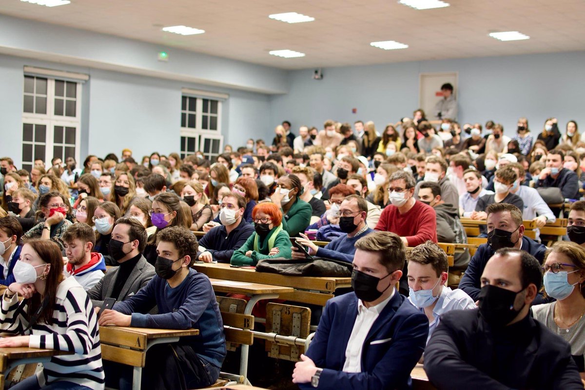 SCPO_Nancy's tweet photo. Bravo à l'équipe de @contradixioscpo qui a prouvé ce mercredi soir que dans une démocratie libérale, un débat serein et respectueux est encore possible ! https://t.co/FSAXD98DkP