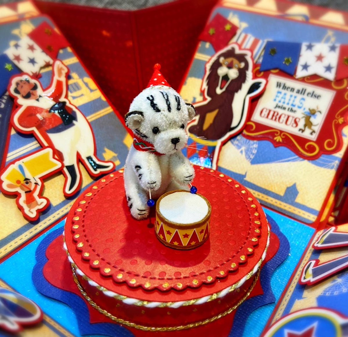 ShopLimeLife's tweet image. お気に入りが、超お気に入りに格上げされて完成しました❤️

@naocolle 
#cartabellapaper
#explodingbox
#エクスプローディングボックス
#papercraft