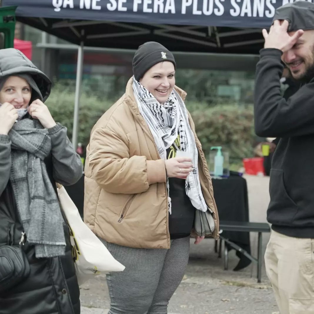 SylBffn's tweet photo. 💫 Nos Quartiers ont de la Gueule - Étape finale 🗣️✊
Fin de la tournée des @pas_sansnous et remise du Manifeste ce #12mars après plus de 40 dates. Pensées, force et soutien !
"Faire sans nous, c'est faire contre nous"
#NQOG Étape de Lyon 20/11/2021 avec @alternatiba69 https://t.co/9h7FtlR5tO