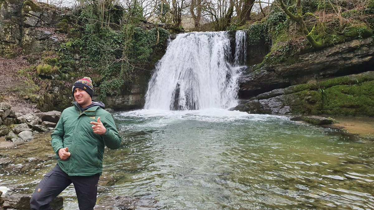 GeomorphicJosh's tweet photo. C'mon #TeamWaterfall!
#BSGLOL
Get those votes in! https://t.co/kAPqEPolpo