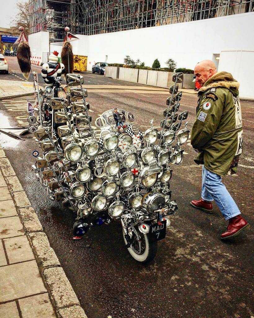 malumpfy's tweet photo. Nutty Scooter Boy, South Bank, four years ago, today
#scooter #scooterboy #nuttyboy #madness #chrome #lights #southbank #Waterloo #countyhall #belvedereroad #twotone #lambeth #sarf #london #londonist #thisislondon #londonfootprints #visitlondon https://t.co/UueQtcvgUO https://t.co/WIlS8iECA2