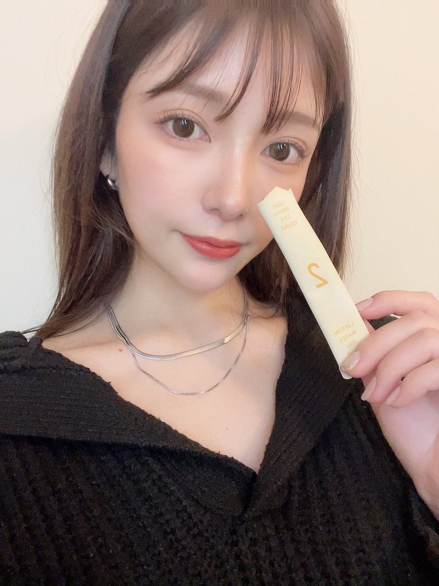 mayanyam0712's tweet photo. 最近ダイエットスイッチに目覚めてから色々調べてサプリとか食品とか試してみてるんだけど、韓国の漢方がいいって友達に聞いてラヨン漢方飲み始めた😗🖤

噂どおり、飲んでから食べると満腹感を感じるのが早い気がする〜
わたしいつも腹十分目超えまで食べちゃうけどそれがなくなったかも✌︎ https://t.co/7m32e3ODyd