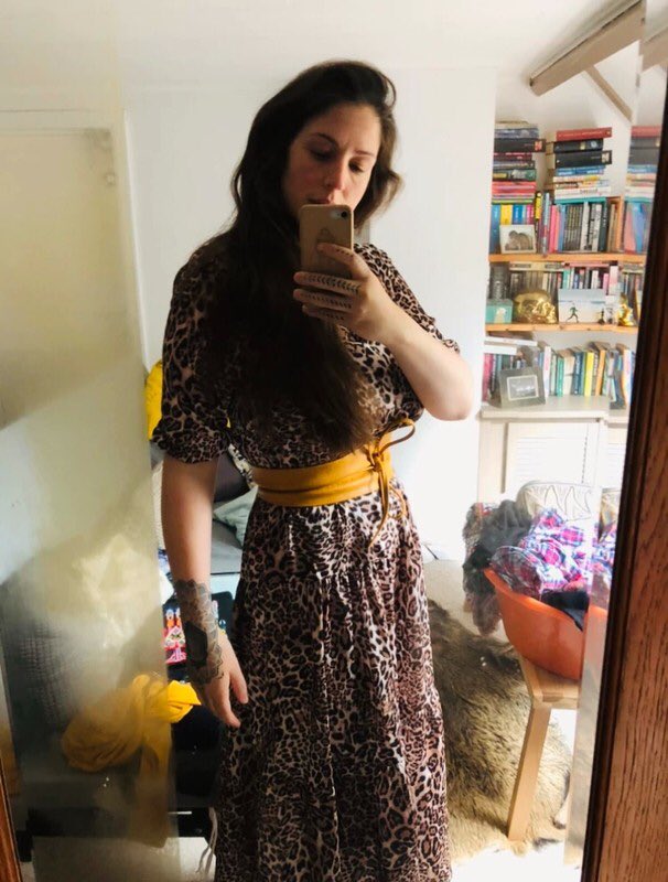 FarmSharma's tweet photo. Get the LolaLiza Midi-dresses I’m selling on @Vinted. Size S / 36 / 8 for €45.00€! #vinted #vintage #clothing #lolaliza #foodie #sharmafarmfoodie #clothingforsale #upcycle #fashion #fashionforward #sustainable #belgium #fashionforsale  https://t.co/26iyhX6ph0 https://t.co/QHRRzNTiI1