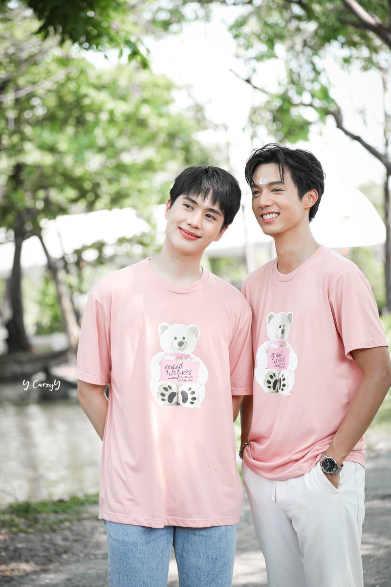 y_crazyY_'s tweet photo. โลกเอียง แหละ 🥰  #คุณหมีปาฏิหาริย์ #บวงสรวงคุณหมีปาฏิหาริย์ 
#innsarin  #jobbiijob https://t.co/WMqwsAssn6