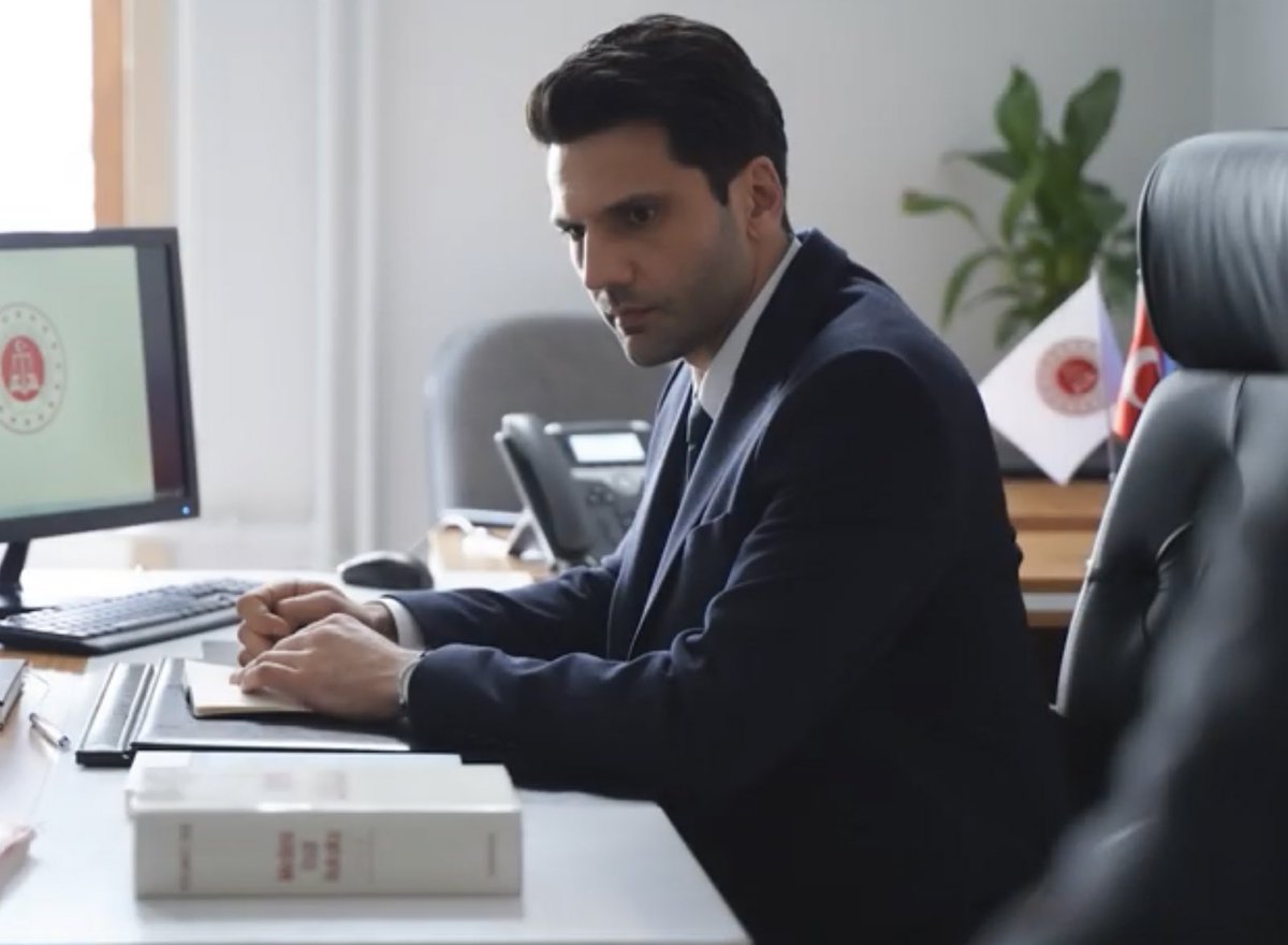 Avukat hanım &amp; Savcı Bey
Nasıl özlemişim ama siz böyle çok güzelsiniz bebeklerim 💘
#yargı #ılcey