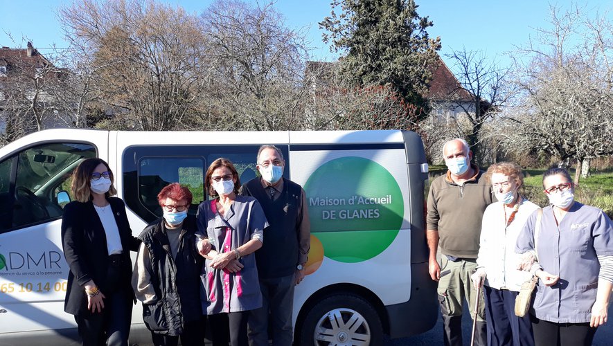 La Maison d'accueil de #Glanes, résidence autonomie #ADMR, a proposé avec "Ecouter Voir" à ses résidents un test auditif gratuit. C'est en minibus que le voyage à #Saint #Céré s'est effectué sous le beau soleil du #Quercy !