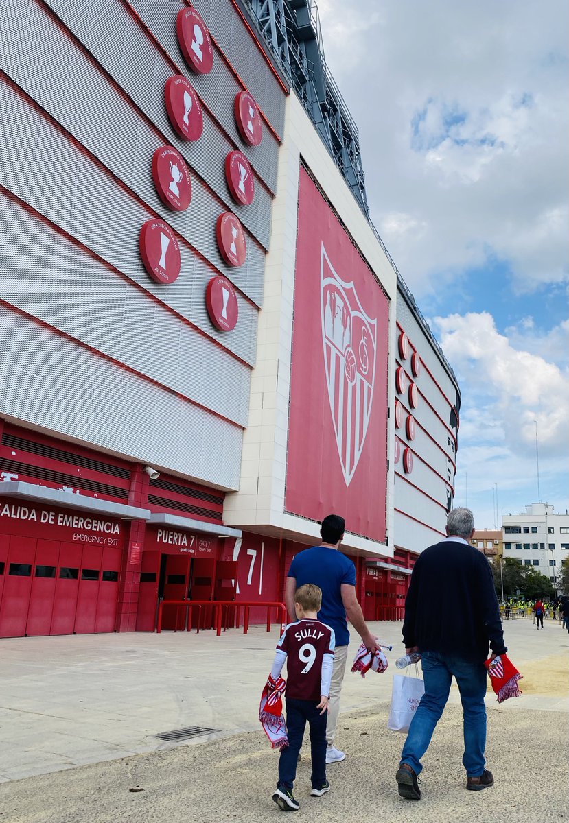 gtmills's tweet photo. Not sure if anybody knows these guys, but I assume three generations of West Ham fans on their way into the Seville stadium. Thought it would be a cool photo for them to have. Cheers.

#COYI #WestHam #Irons

@ExWHUemployee @westhamtransfer @central_louis https://t.co/fac4p9i7XE