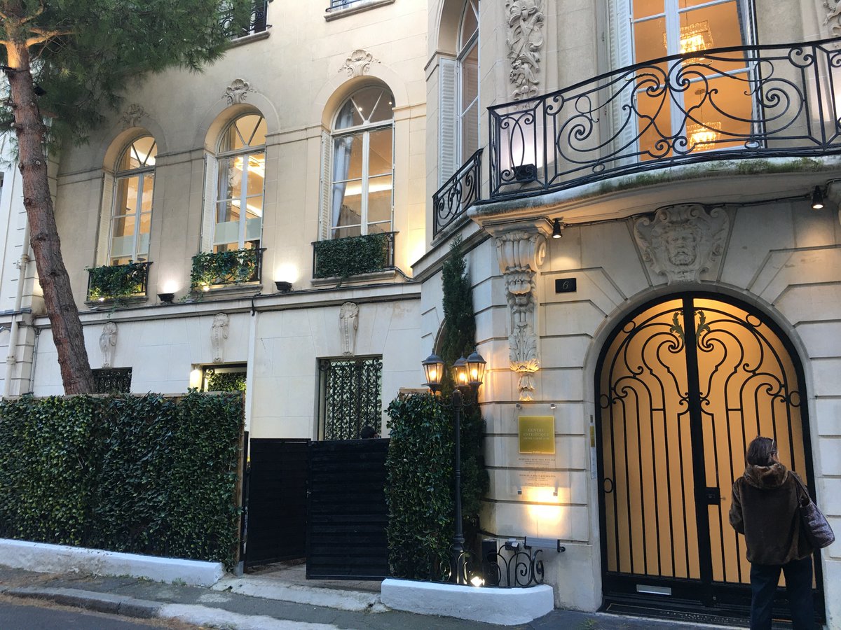 novaip75's tweet photo. Installation d'une caméra @hikvisionfr tube 4MP IP avec reconnaissance faciale dans une copropriété, au-dessus d'un hôtel. https://t.co/ux2ex5ZXkR