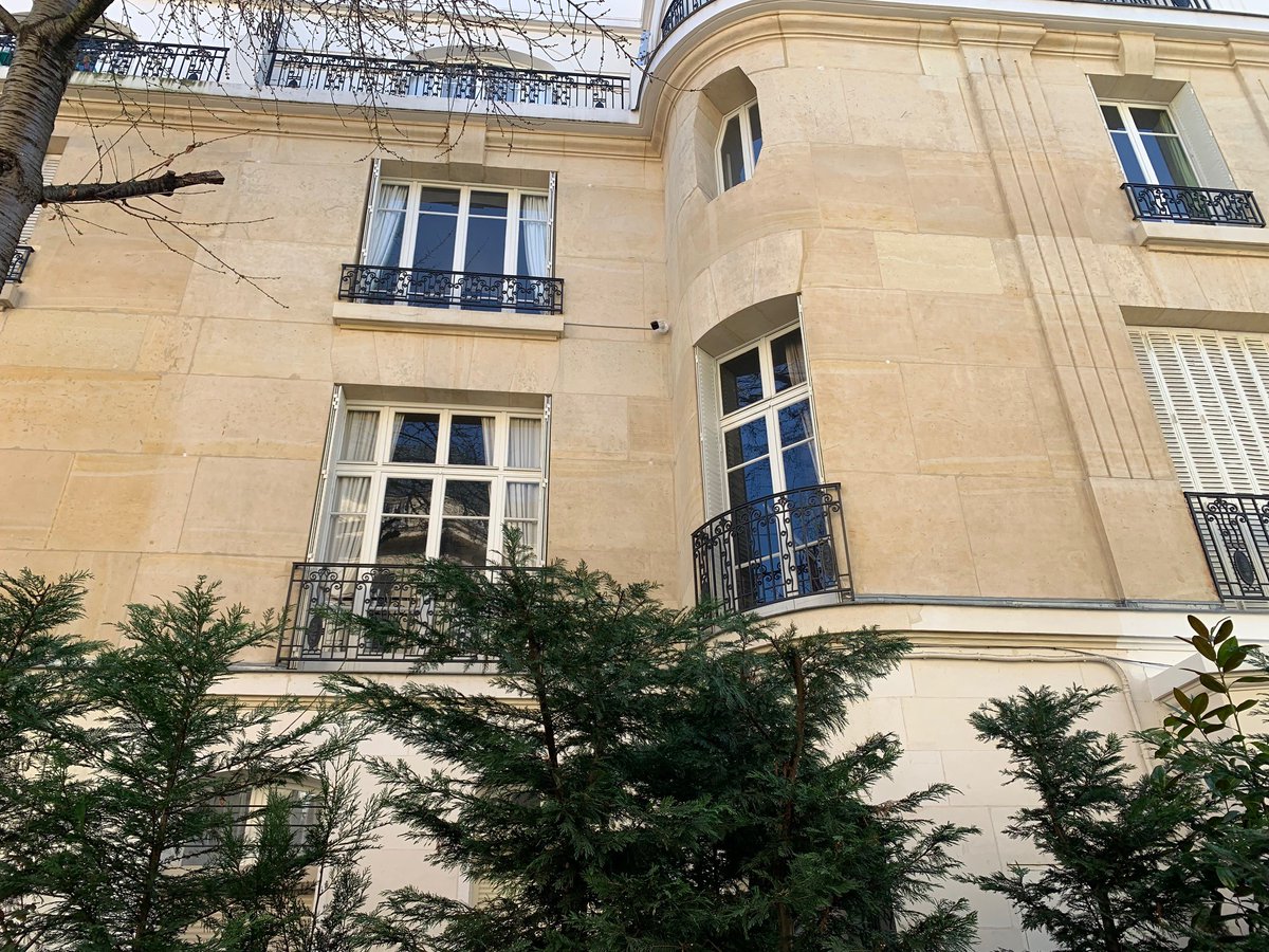 novaip75's tweet photo. Installation d'une caméra @hikvisionfr tube 4MP IP avec reconnaissance faciale dans une copropriété, au-dessus d'un hôtel. https://t.co/ux2ex5ZXkR