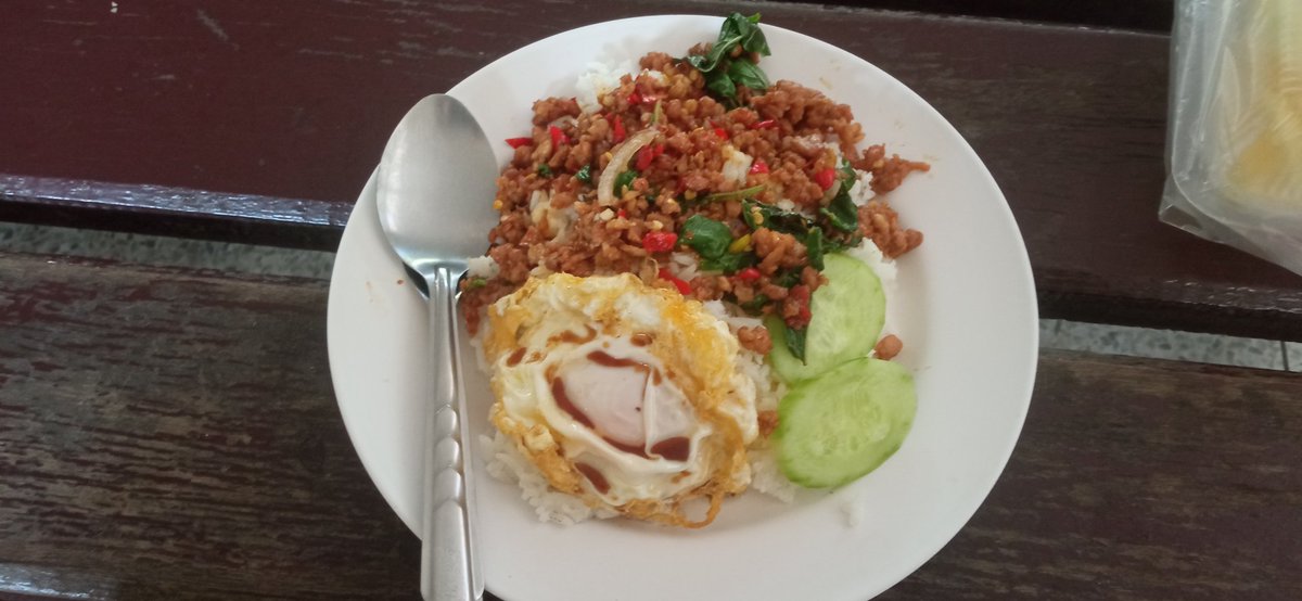meile2000's tweet photo. แซ่บกว่ากระเพรา ก็คนฟอลนี้แหละ ^^ https://t.co/iOc0nWKuEp