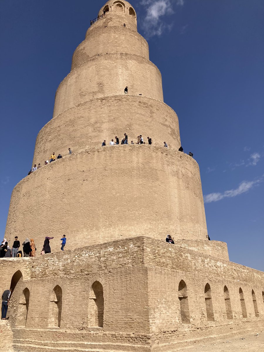 mimochilamepesa's tweet photo. La torre en espiral de Samaara es en realidad el minarete de la gran mezquita q mando constrirbel califa de Bagdad cuando translado la capital administrativa de Bagdad a Samaara #irak #samaara #minarete #viajalibre https://t.co/buwl0hSY5T