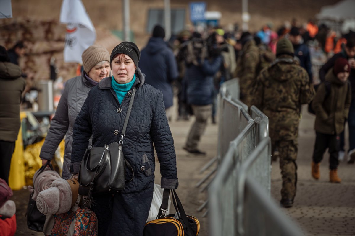 Muse_Mohammed's tweet photo. Currently on assignment in Poland documenting the regional impact of the crisis unfolding in #Ukraine. 2.5 million people have fled the country since the start of the war. https://t.co/zAmImtpMqT