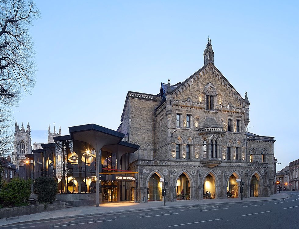 Thank you to <a href="/YorkTheatre/">York Theatre Royal</a> for a lovely audience last night. Off we go to <a href="/HullTruck/">Hull Truck Theatre</a>. 😄