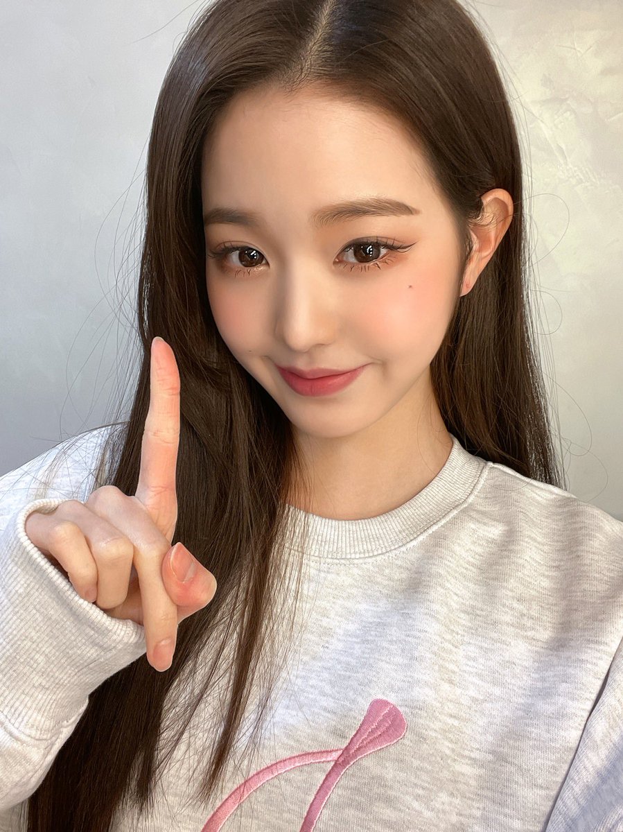 kvibe_yonhap's tweet photo. #IVE celebrates 100 days since debut!!! ๐ฅณ๐๐ปโโ๏ธ๐
#IVE_ELEVEN #IVEDEBUT100DAYS
https://t.co/5TLgCjQIPV https://t.co/pzOti1EwO9