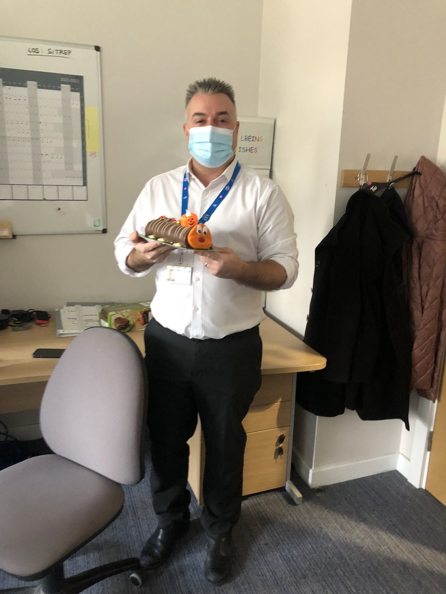 Happy Birthday @scott1purser 🥳🥳 We’ll be well on #reset after the cake sugar rush! @BethRatcliffe2 @alanpbethell @HInwood_UHNM @DebraMeehan @scott1purser @TungAmandeep @UHNMCOO @UHNM_NHS