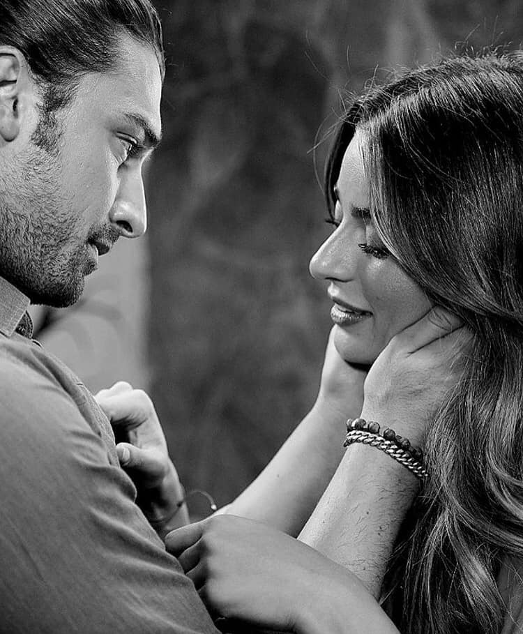 ❤ Sana "Aşk" demiyorum çünkü bu insani bir duygu... Sana "Kalp" diyorum çünkü hayat ondan geliyor ve sen benim hayatımsın.❤
💚💙#AyçAlp 💚💙 
#AlpNavruz  #AyçaAyşinTuran