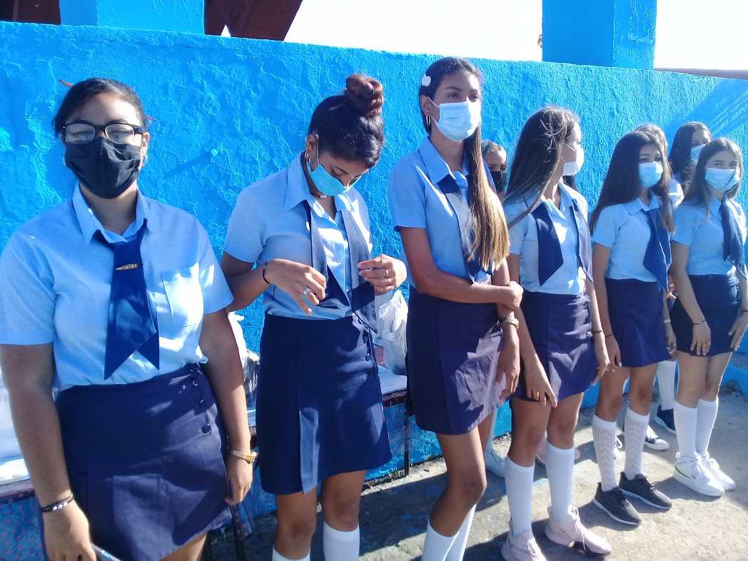 IPVCECamaguey's tweet photo. Graduación #45GeneralisimoIPVCE. El ANFITEATRO que acogió esta fiesta de SABERES y AMISTAD. #SomosContinuidad #SomosCuba #CubaEduca #EducadoresCamagueyanos #CubaMined #FidelEntreNosotros. https://t.co/oKI6tdWsLu