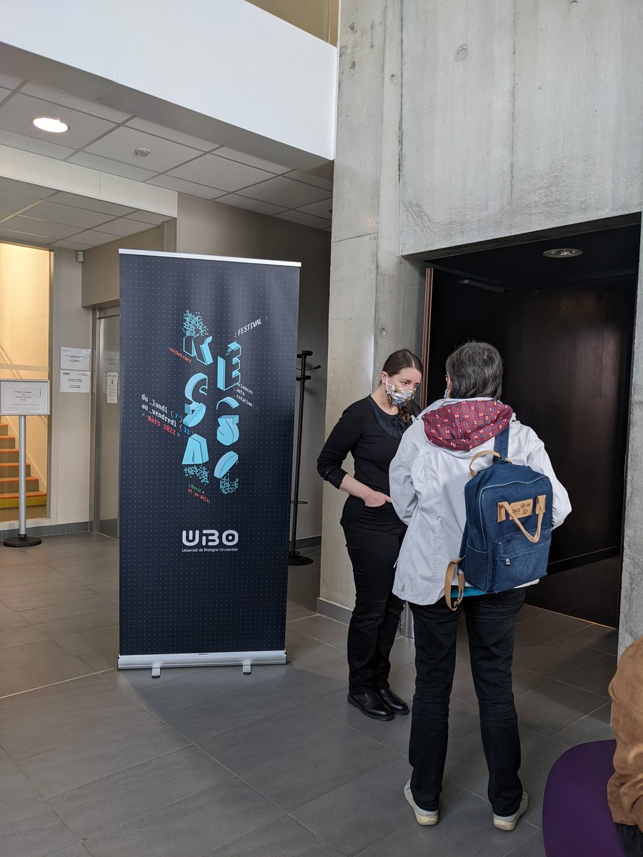 Dans quelques instants, commence la conférence sur les approches #Artsetsciences à l'international... 
Avec Tim Ingold, Stephan Chaix, Olivier Kahn, Christina Veiga-Pires, Jozée Sarrazin et Christine Paillard