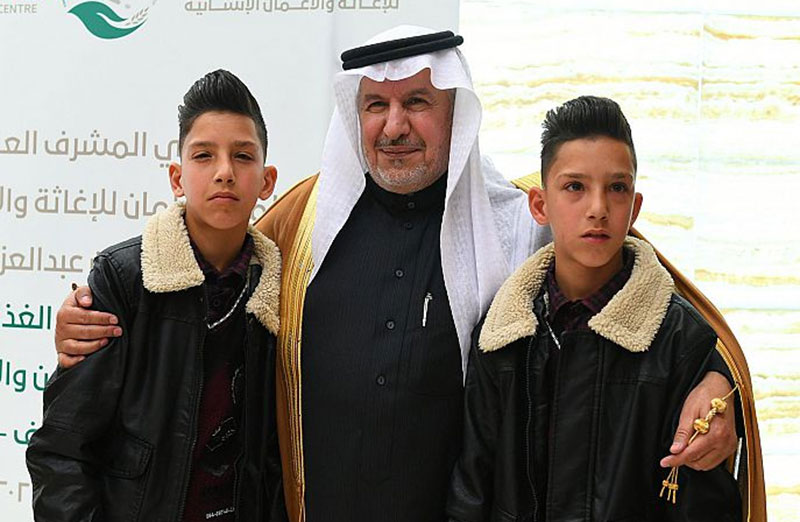 Almadinanews's tweet photo. #صور ..

د.الربيعة يلتقي التوأم السيامي الأردني محمد وأمجد بعد 12 عاما من فصلهما

https://t.co/DzivmQzrNB 

#صحيفة_المدينة https://t.co/HRfiTKNOGs
