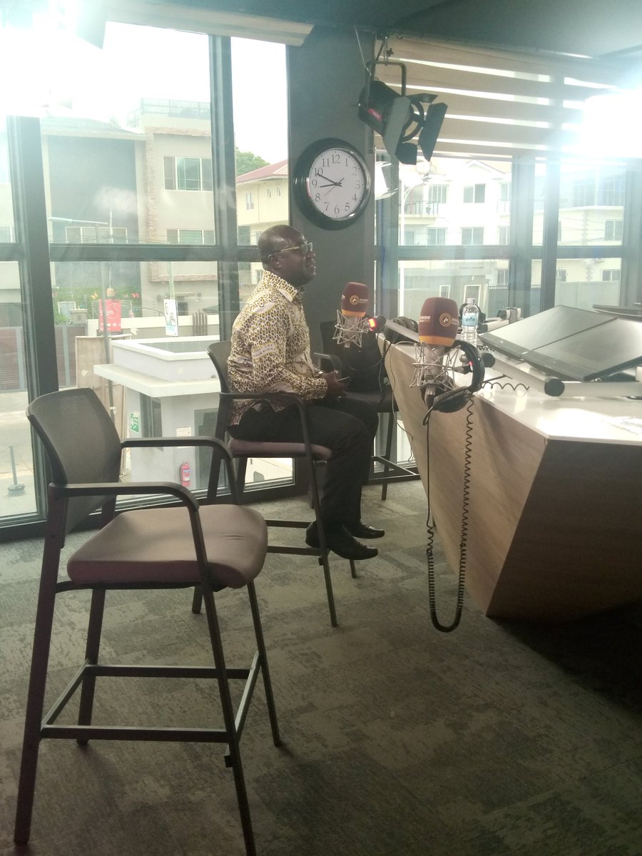 amnestyghana's tweet photo. The Executive Director of @amnestyghana  Mr. @FranklinDoyi is   Live on @asaaseradio995 to discuss the Human Rights approach to the shooting of two suspected police men in an exchange of fire in relation to the recent bullion van Robbery.
#policeshooting https://t.co/V3TWLLcqqF