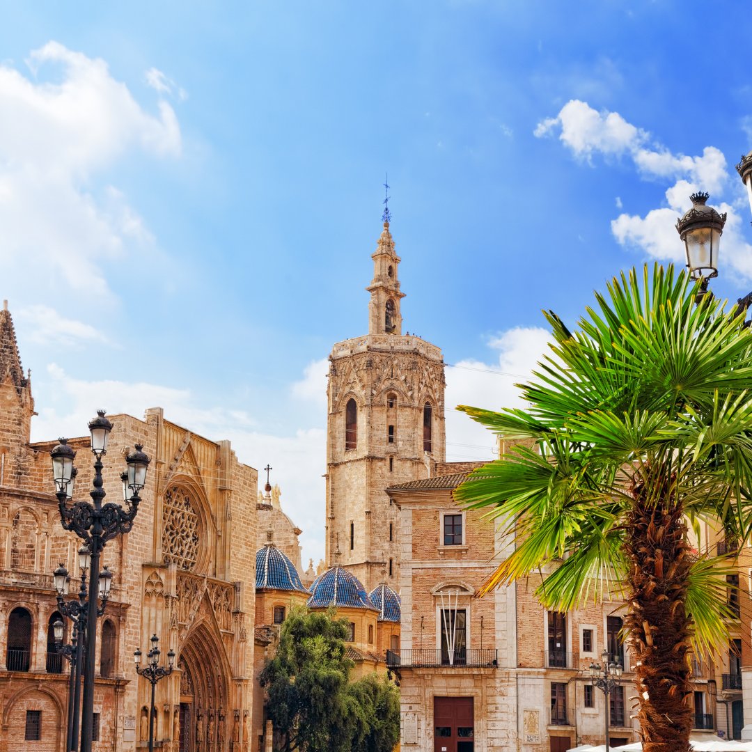 expertvillas's tweet photo. Valencia during Falles is a MUST VISIT!

#valencia #falles #celebration #lovevalencia #visitvalencia #mediterranean #coastline #city #cityliving #valenciaphotography #discoverspain #lovespain #explore #travel #traveller #traveldestination #architecture #beautiful  #famousplaces https://t.co/xFTWnOzeJh