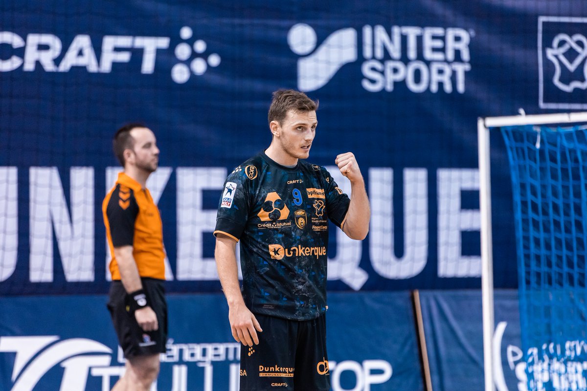 USDKDunkerque's tweet photo. #DUNIST c'est ce soir aux Stades de Flandres ! 💙🖤
Mais aujourd'hui, c'est aussi l'anniversaire de Théo AVELANGE-DEMOUGE ! 😍 🎉
En espérant obtenir un beau résultat pour cette journée particulière ! 💪
Nous sommes #LEspritdeDunkerque ! 🦁 https://t.co/h3R8WN7sul