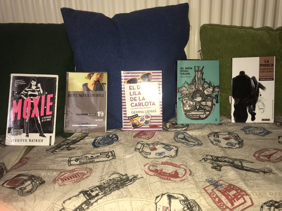 INSAntoniPous's tweet photo. En motiu del Dia Internacional de la Dona #8M els i les delegades de gènere del centre han preparat tot un seguit de lectures recomanades per a tots els nivells:
Delegats/des de gènere d'IFE-AMIE us recomanem les següents lectures que creiem que son adequades per a vosaltres. https://t.co/f2P9l6513E