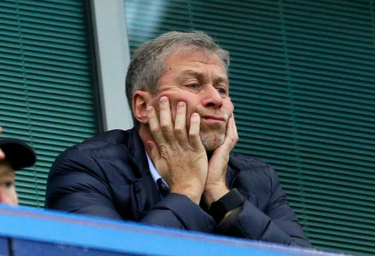 lnstantFoot's tweet photo. 🔴 Chelsea craint la faillite !

👉 Tous les avoirs de Chelsea sont gelés
👉 Plus de recette de billetterie ou de merchandising
👉 Plus de recrutement ou de prolongation
👉 Vente du club impossible (sauf si cédé gratuitement) 
👉 Des partenaires en réflexion (Three ❌, Nike...) https://t.co/OiXHuZEAns