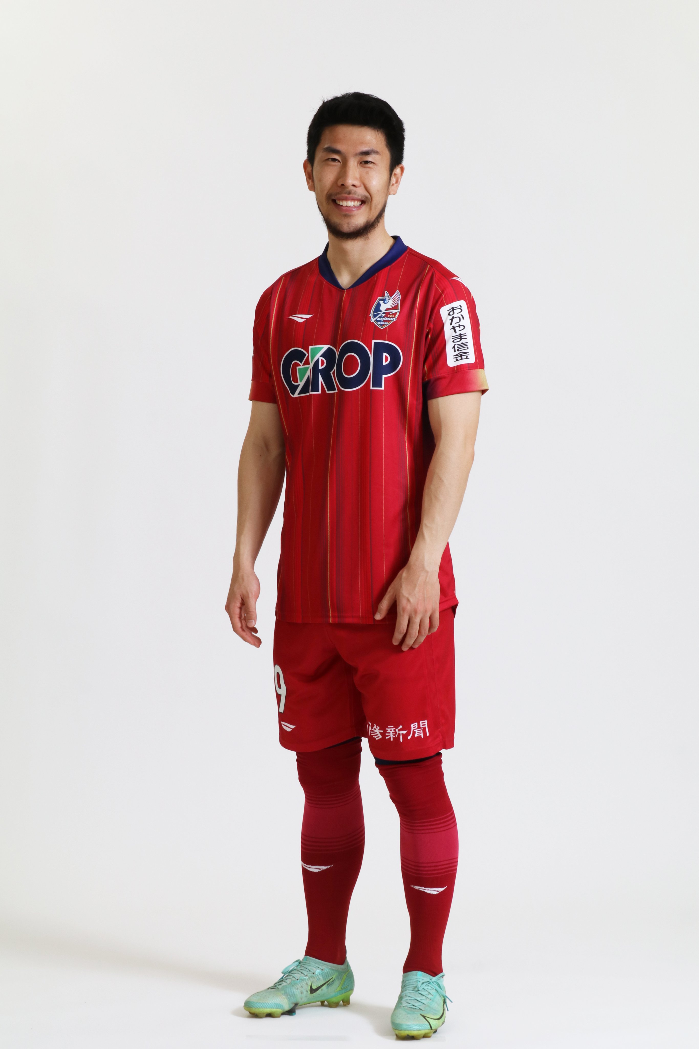 ファジアーノ岡山スタッフ公式 本日 ハン イグォン選手とステファン ムーク選手のユニフォーム撮影をしました ファジアーノ岡山 ハンイグォン ステファンムーク T Co G2qzicp4wr Twitter