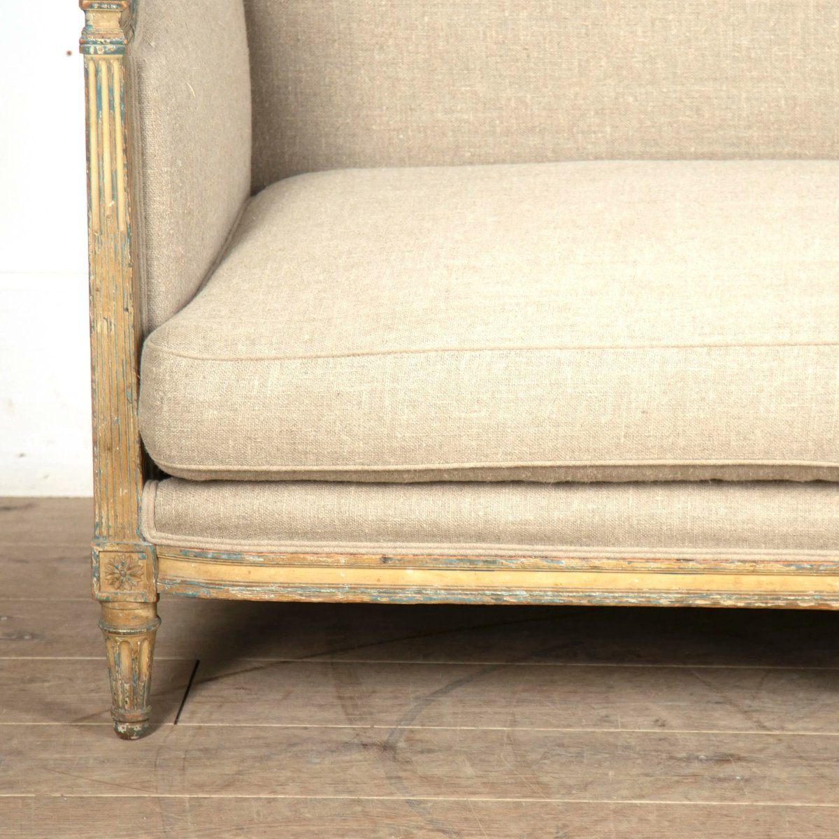 LorfordsAntiq's tweet photo. L A T E S T A R R I V A L ✨
19th Century French Sofa
https://t.co/fR8150Ysph
#LorfordsAntiques #Lorfords #Antiques #BuyAntiques #19thCentury #French #FrenchAntiques #Interiors https://t.co/Y8O3jSrsxx