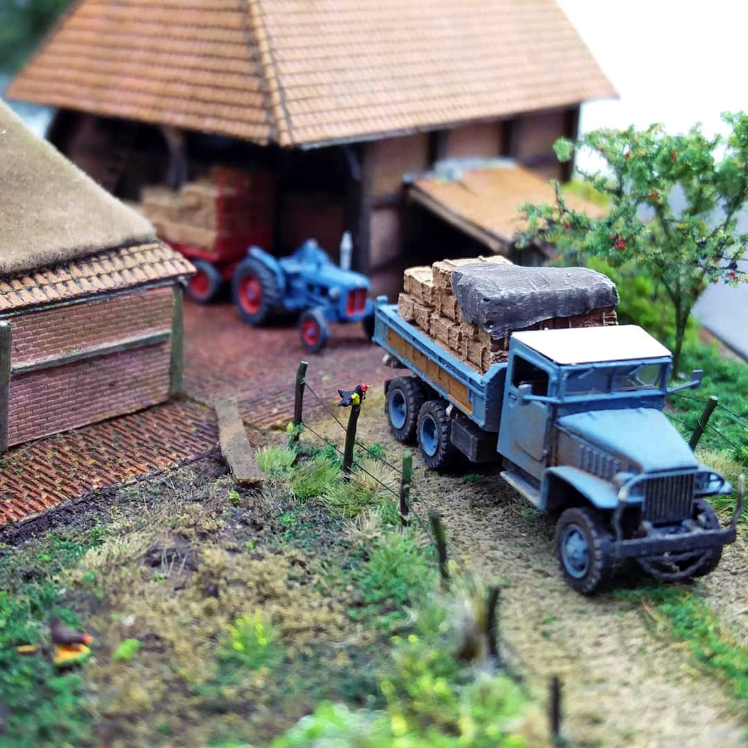 📸 I spent years photographing scale models. Just sold 3 on OpenSea for .01E 🥳. Buy yours now 👉 bit.ly/OYIMb6