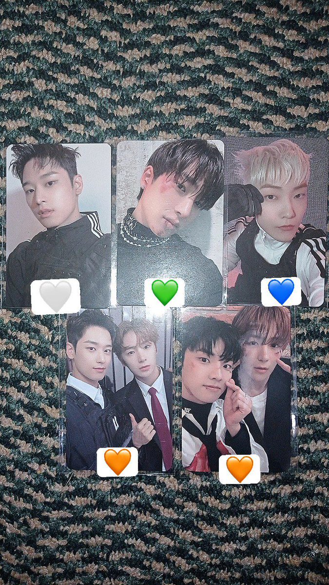 ryuuz06's tweet photo. WTS 🇲🇾(help rt)
🤍RM24
💚RM18
💙RM15
🧡RM12
-on hand
-can nego
-ambil dua pc dpt free postage😘
@PasarTheBoyzMY @pasartheboyz @PasarKpopmy https://t.co/siK4xiBnTw