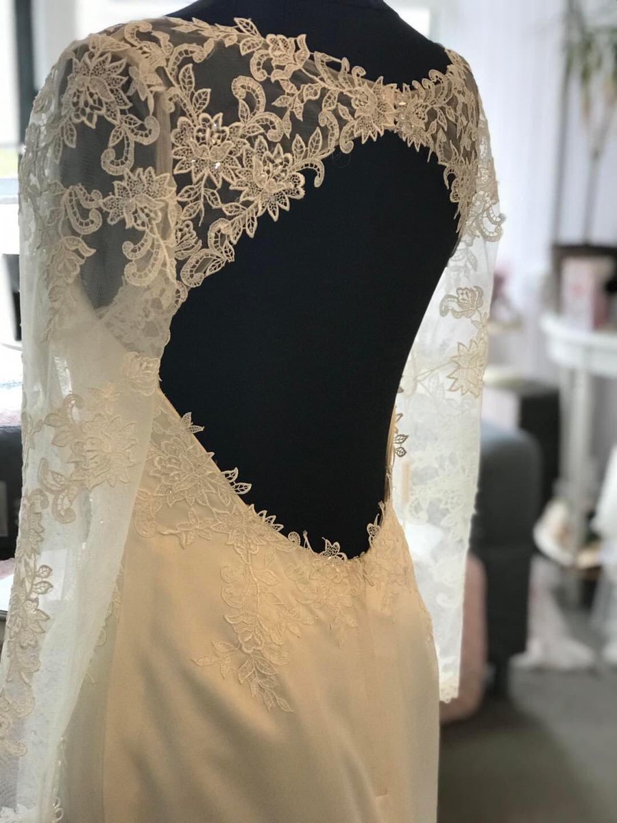 💞 𝐷𝑅𝐸𝑆𝑆 𝑂𝐹 𝑇𝐻𝐸 𝐷𝐴𝑌 💞

To book your private appointment with us to find your bridal style drop us a DM.
Or
Call 01482 236446
Email beverley@bridalreloved.co.uk

#weddingdress #bride #bridalrelovedbeverley #bridalreloved