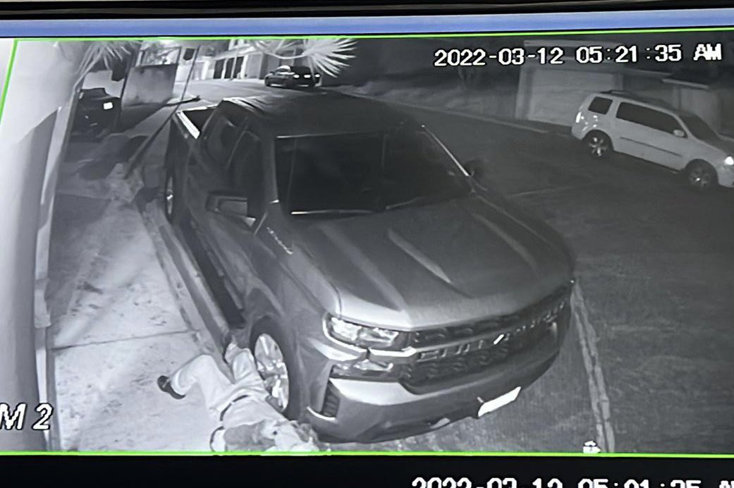 AlertasVecinos's tweet photo. Es increíble lo que sucedió anoche a los vecinos de la colonia Valle de Anáhuac de las animas ,@ahuedricardo piden su apoyo para que @DSCYTM estén pendientes y no vaya hacer una nueva modalidad se robó en nuestra ciudad. @VialidadXalapa Un Rt para informar https://t.co/LGarmG8y2u