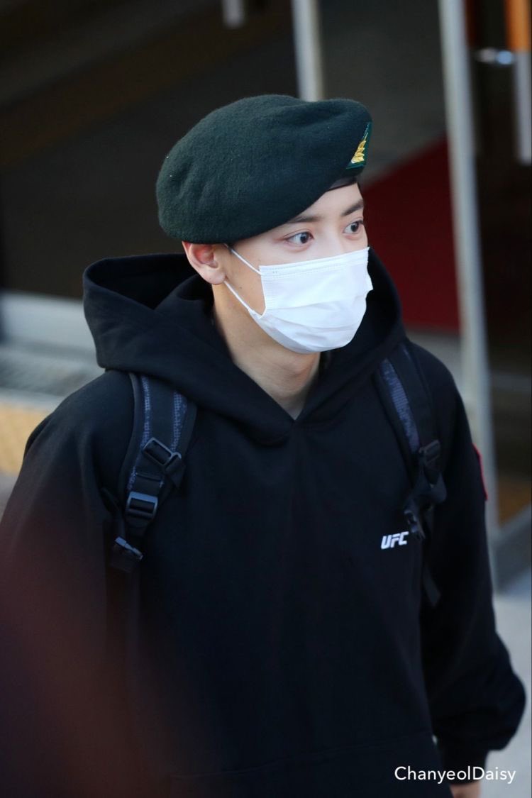 hourlySKY's tweet photo. D-200 ♡

#CHANYEOL #찬열 @weareoneEXO https://t.co/0EmnIRNP87