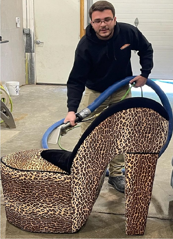 Small clients. Big clients. Then Really Big clients.
Sonny had some "Big Shoes to Fill" in taking on our content cleaning, but he was "Pump"ed to do it. 
Giant footwear or anything else for that matter, you can count on us to get it Clean!
217-223-2993
servpro.com/.../general...…