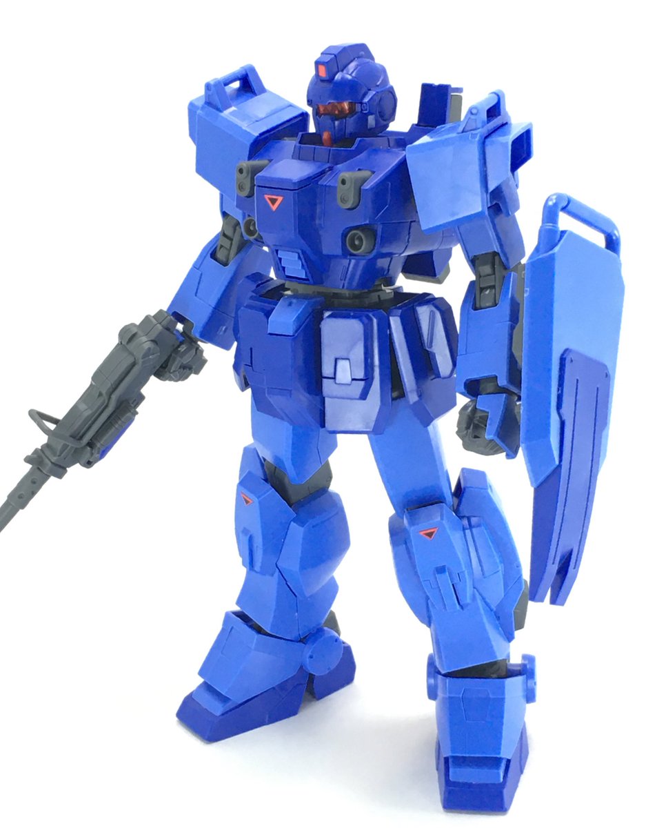 HGUCブルーディスティニー1号機EXAM 
可動域が広がってポーズ付けが楽しい 
通常時とEXAM起動時の切り替えは同形状ヘッド間で出来て欲しかったかな 