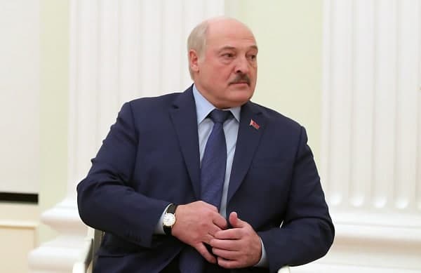 #Kremlin: Vladimir Putin and President of Belarus Alexander Lukashenko discussed developments in Ukraine cutt.ly/SAK6PzA