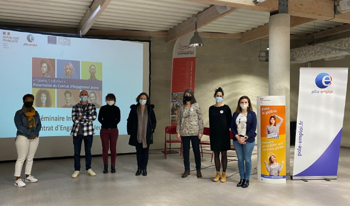 GLiconnet's tweet photo. Séminaire CEJ - @Poleemploi_oc #Clermonthlt 
Lancement du #CEJ avec l'équipe pluridisciplinaire de Pole Emploi pour 15 de nos jeunes demandeurs d'emploi engagés. #AvecPoleEmploi
🎯Satisfaction atteinte 💯/💯 
💪Intégrations réussies https://t.co/UhUmIYC4Z0
