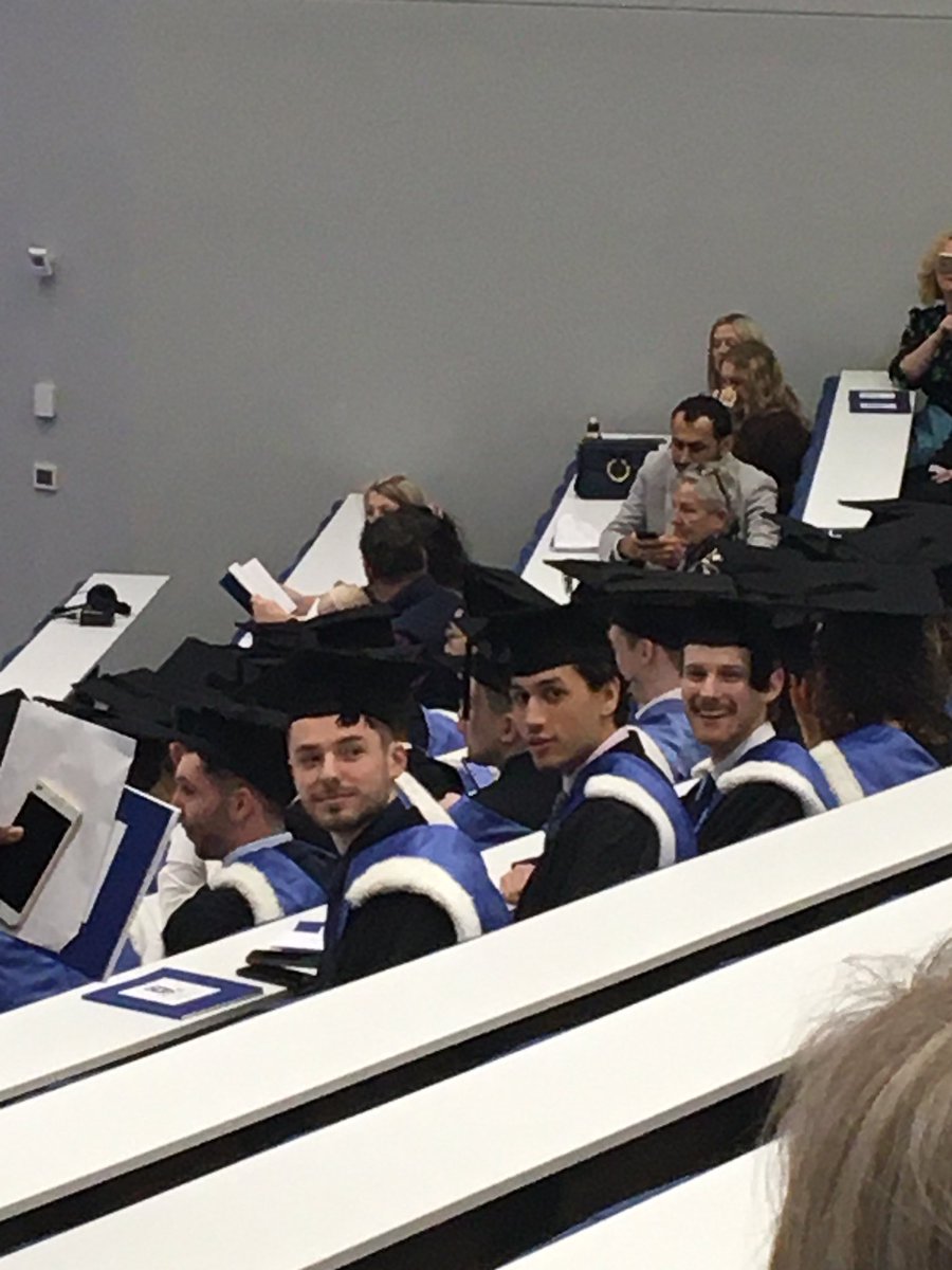 lorrainecb1973's tweet image. So proud of our boy. So deserved, our handsome, beautiful, clever boy. #livunigrad